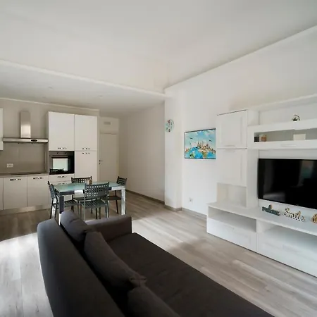 Guest Friends Apartment
