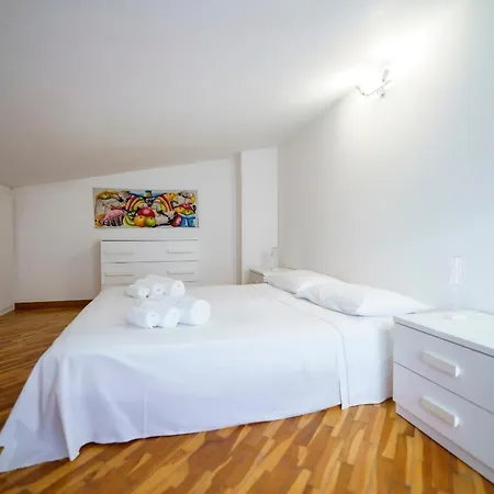 Guest Friends Apartment *