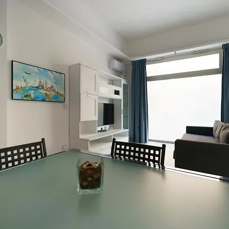 Guest Friends Apartment *
