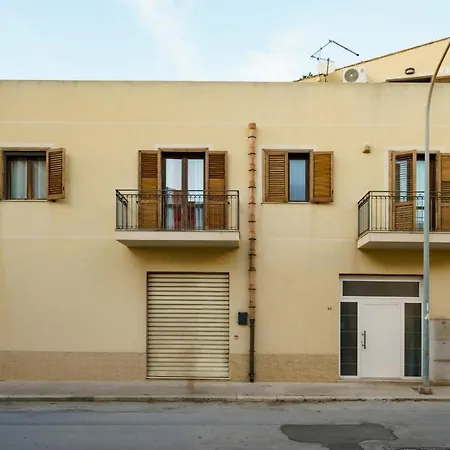Guest Friends Apartment Trapani